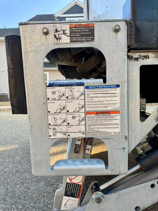 2020 Hino 268A 26FT SMYRNA BOX/MAXON LIFTGATE NON CDL, available for sale in Paterson, New Jersey | Speedway Commercial Motors LLC. Paterson, New Jersey 2020 Hino 268A 26FT SMYRNA BOX/MAXON LIFTGATE NON CDL, available for sale in Paterson, New Jersey | Speedway Commercial Motors LLC. Paterson, New Jersey