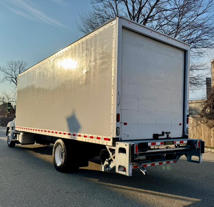 2020 Hino 268A 26FT SMYRNA BOX/MAXON LIFTGATE NON CDL, available for sale in Paterson, New Jersey | Speedway Commercial Motors LLC. Paterson, New Jersey 2020 Hino 268A 26FT SMYRNA BOX/MAXON LIFTGATE NON CDL, available for sale in Paterson, New Jersey | Speedway Commercial Motors LLC. Paterson, New Jersey
