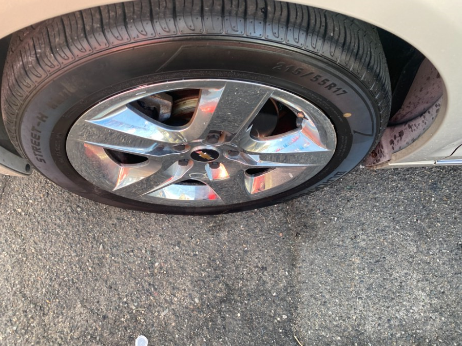 2010 Chevrolet Malibu 4dr Sdn LT w/1LT, available for sale in Middle Village, New York | Middle Village Motors . Middle Village, New York 2010 Chevrolet Malibu 4dr Sdn LT w/1LT, available for sale in Middle Village, New York | Middle Village Motors . Middle Village, New York