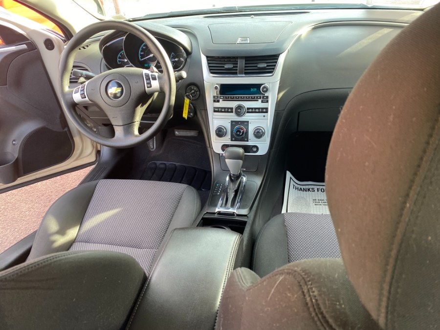 2010 Chevrolet Malibu 4dr Sdn LT w/1LT, available for sale in Middle Village, New York | Middle Village Motors . Middle Village, New York 2010 Chevrolet Malibu 4dr Sdn LT w/1LT, available for sale in Middle Village, New York | Middle Village Motors . Middle Village, New York
