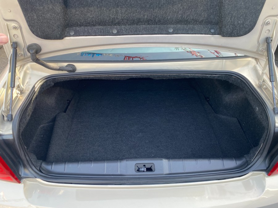 2010 Chevrolet Malibu 4dr Sdn LT w/1LT, available for sale in Middle Village, New York | Middle Village Motors . Middle Village, New York 2010 Chevrolet Malibu 4dr Sdn LT w/1LT, available for sale in Middle Village, New York | Middle Village Motors . Middle Village, New York