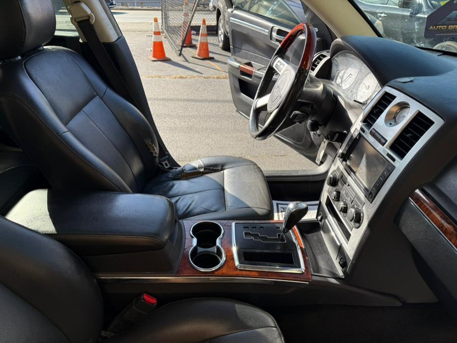 2008 Chrysler 300 4dr Sdn 300 Limited AWD, available for sale in Revere, Massachusetts | Wonderland Auto. Revere, Massachusetts 2008 Chrysler 300 4dr Sdn 300 Limited AWD, available for sale in Revere, Massachusetts | Wonderland Auto. Revere, Massachusetts
