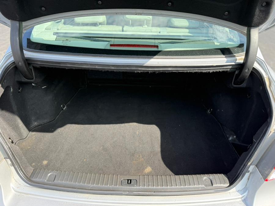2007 Hyundai Azera 4dr Sdn 3.8L SE w/XM, available for sale in East Windsor, Connecticut | STS Automotive. East Windsor, Connecticut 2007 Hyundai Azera 4dr Sdn 3.8L SE w/XM, available for sale in East Windsor, Connecticut | STS Automotive. East Windsor, Connecticut