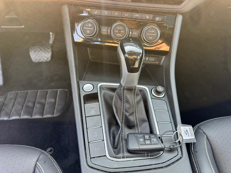2024 Volkswagen Jetta SE Auto, available for sale in Irvington, New Jersey | Elis Motors Corp. Irvington, New Jersey 2024 Volkswagen Jetta SE Auto, available for sale in Irvington, New Jersey | Elis Motors Corp. Irvington, New Jersey