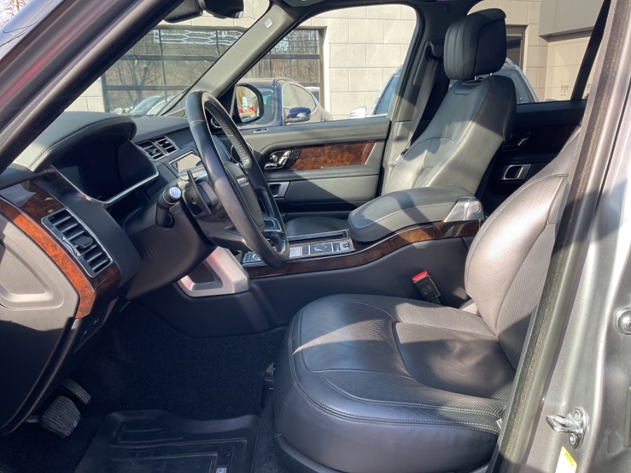 2020 Land Rover Range Rover HSE SWB, available for sale in Waterbury, Connecticut | Jim Juliani Motors. Waterbury, Connecticut 2020 Land Rover Range Rover HSE SWB, available for sale in Waterbury, Connecticut | Jim Juliani Motors. Waterbury, Connecticut