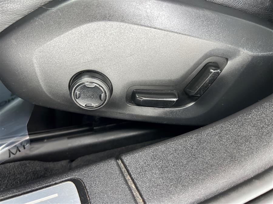 2019 Volvo S90 T5 AWD Momentum, available for sale in Canton, Connecticut | Lava Motors. Canton, Connecticut 2019 Volvo S90 T5 AWD Momentum, available for sale in Canton, Connecticut | Lava Motors. Canton, Connecticut