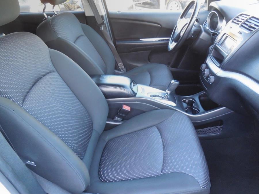 2019 Dodge Journey SE FWD, available for sale in Hawaiian Gardens, California | Luxe Motors. Hawaiian Gardens, California 2019 Dodge Journey SE FWD, available for sale in Hawaiian Gardens, California | Luxe Motors. Hawaiian Gardens, California