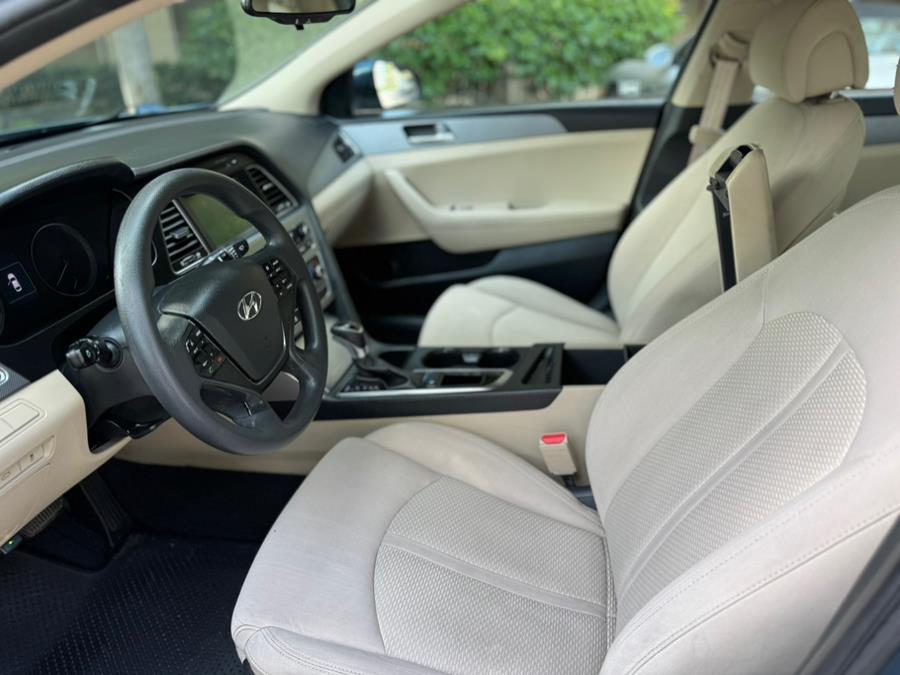 2017 Hyundai Sonata SE 2.4L, available for sale in Tustin, California | Carox LLC. Tustin, California 2017 Hyundai Sonata SE 2.4L, available for sale in Tustin, California | Carox LLC. Tustin, California