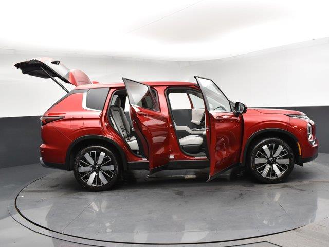 2025 Mitsubishi Outlander SE, available for sale in Woodside, New York | Drive Central. Woodside, New York 2025 Mitsubishi Outlander SE, available for sale in Woodside, New York | Drive Central. Woodside, New York