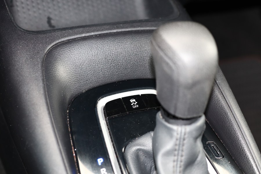 2020 Toyota Corolla LE CVT (Natl), available for sale in Jamaica, New York | Hillside Auto Mall Inc.. Jamaica, New York 2020 Toyota Corolla LE CVT (Natl), available for sale in Jamaica, New York | Hillside Auto Mall Inc.. Jamaica, New York