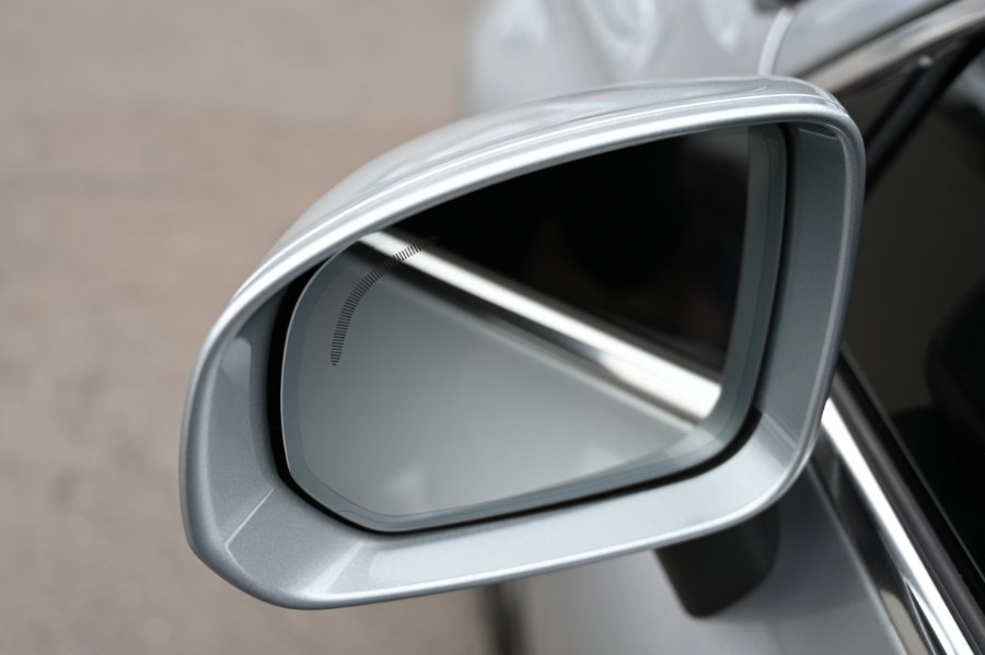 2018 Volvo XC60 T6 AWD Momentum, available for sale in Waterbury, Connecticut | Highline Car Connection. Waterbury, Connecticut 2018 Volvo XC60 T6 AWD Momentum, available for sale in Waterbury, Connecticut | Highline Car Connection. Waterbury, Connecticut