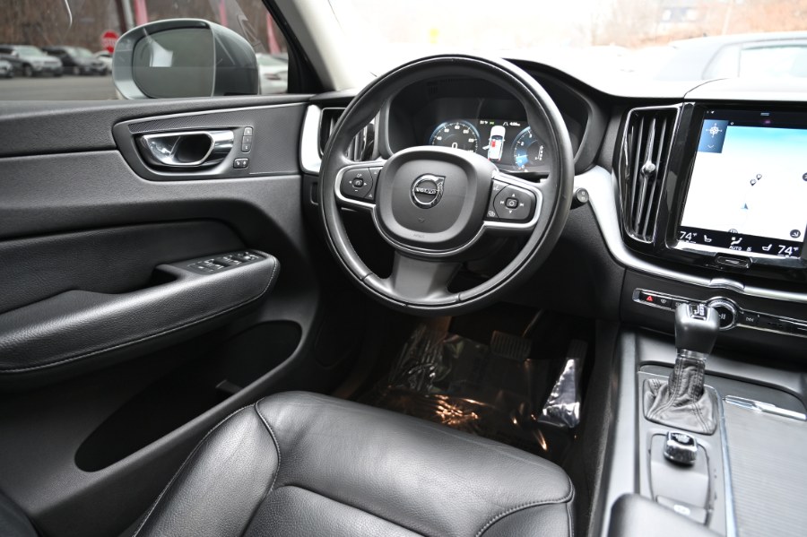 2018 Volvo XC60 T6 AWD Momentum, available for sale in Waterbury, Connecticut | Highline Car Connection. Waterbury, Connecticut 2018 Volvo XC60 T6 AWD Momentum, available for sale in Waterbury, Connecticut | Highline Car Connection. Waterbury, Connecticut