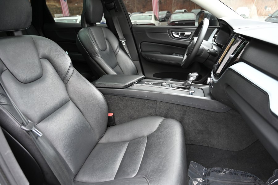 2018 Volvo XC60 T6 AWD Momentum, available for sale in Waterbury, Connecticut | Highline Car Connection. Waterbury, Connecticut 2018 Volvo XC60 T6 AWD Momentum, available for sale in Waterbury, Connecticut | Highline Car Connection. Waterbury, Connecticut
