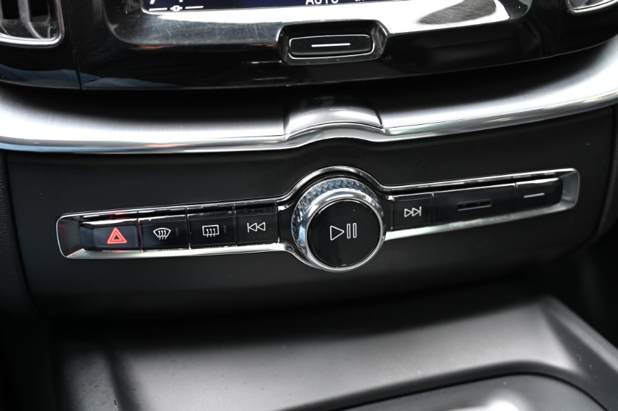 2018 Volvo XC60 T6 AWD Momentum, available for sale in Waterbury, Connecticut | Highline Car Connection. Waterbury, Connecticut 2018 Volvo XC60 T6 AWD Momentum, available for sale in Waterbury, Connecticut | Highline Car Connection. Waterbury, Connecticut