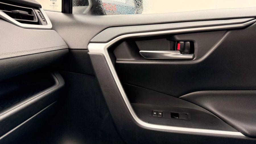 2021 Toyota Rav4 XLE Sport Utility 4D, available for sale in Linden, New Jersey | Route 27 Auto Mall. Linden, New Jersey 2021 Toyota Rav4 XLE Sport Utility 4D, available for sale in Linden, New Jersey | Route 27 Auto Mall. Linden, New Jersey