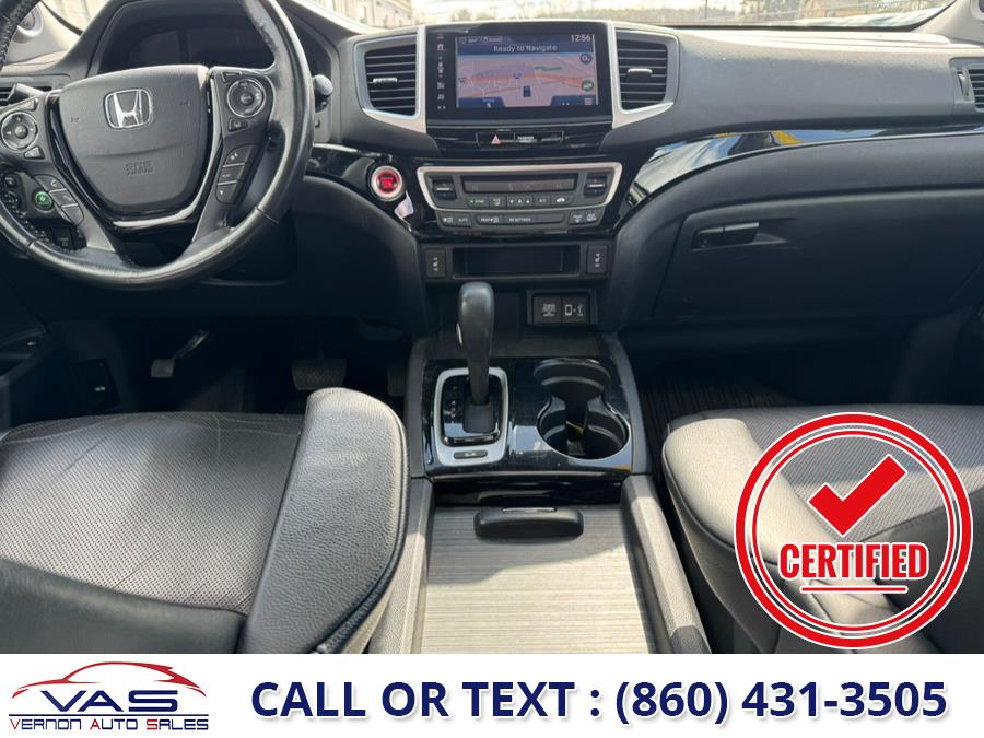 2017 Honda Ridgeline RTL-E 4x4 Crew Cab 5.3'' Bed, available for sale in Manchester, Connecticut | Vernon Auto Sale & Service. Manchester, Connecticut 2017 Honda Ridgeline RTL-E 4x4 Crew Cab 5.3'' Bed, available for sale in Manchester, Connecticut | Vernon Auto Sale & Service. Manchester, Connecticut