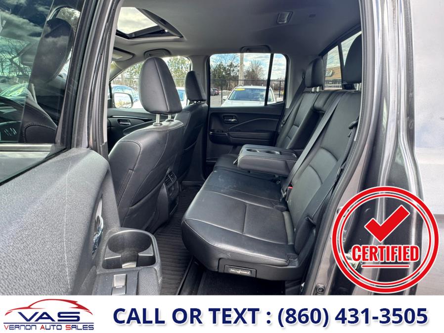2017 Honda Ridgeline RTL-E 4x4 Crew Cab 5.3'' Bed, available for sale in Manchester, Connecticut | Vernon Auto Sale & Service. Manchester, Connecticut 2017 Honda Ridgeline RTL-E 4x4 Crew Cab 5.3'' Bed, available for sale in Manchester, Connecticut | Vernon Auto Sale & Service. Manchester, Connecticut