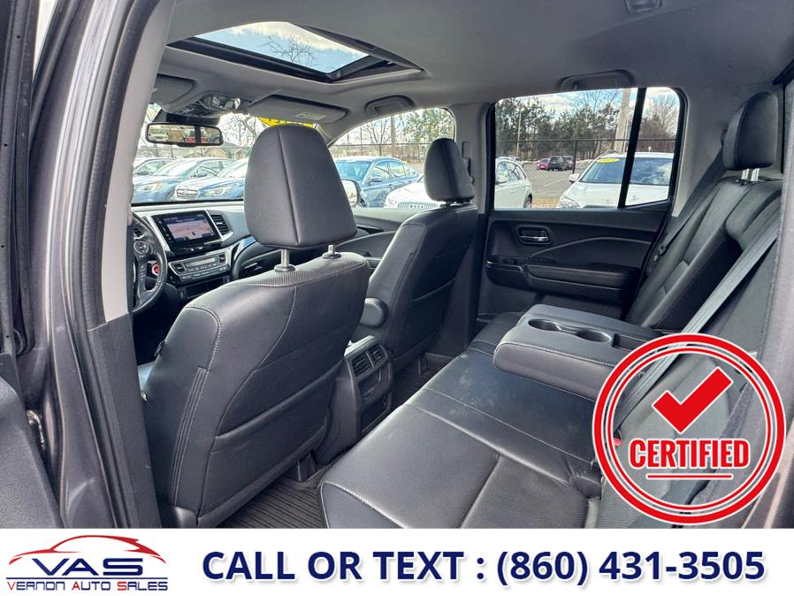 2017 Honda Ridgeline RTL-E 4x4 Crew Cab 5.3'' Bed, available for sale in Manchester, Connecticut | Vernon Auto Sale & Service. Manchester, Connecticut 2017 Honda Ridgeline RTL-E 4x4 Crew Cab 5.3'' Bed, available for sale in Manchester, Connecticut | Vernon Auto Sale & Service. Manchester, Connecticut