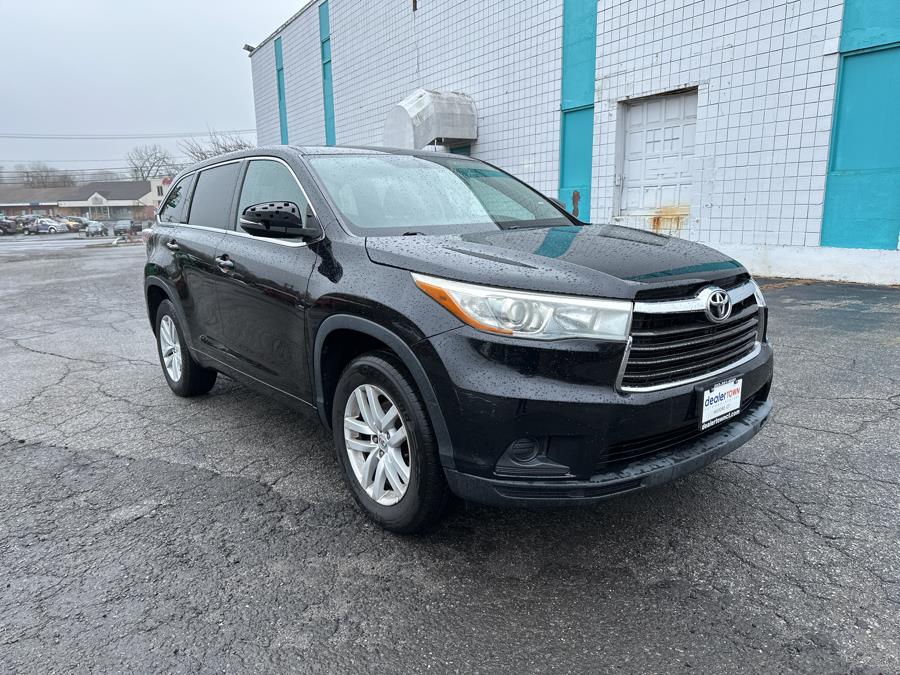 2015 Toyota Highlander FWD 4dr I4 LE (Natl), available for sale in Milford, Connecticut | Dealertown Auto Wholesalers. Milford, Connecticut 2015 Toyota Highlander FWD 4dr I4 LE (Natl), available for sale in Milford, Connecticut | Dealertown Auto Wholesalers. Milford, Connecticut