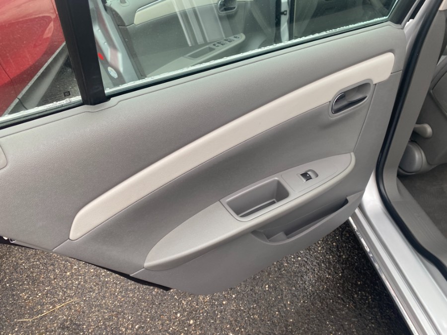 2009 Chevrolet Malibu 4dr Sdn LT w/1LT, available for sale in Middle Village, New York | Middle Village Motors . Middle Village, New York 2009 Chevrolet Malibu 4dr Sdn LT w/1LT, available for sale in Middle Village, New York | Middle Village Motors . Middle Village, New York