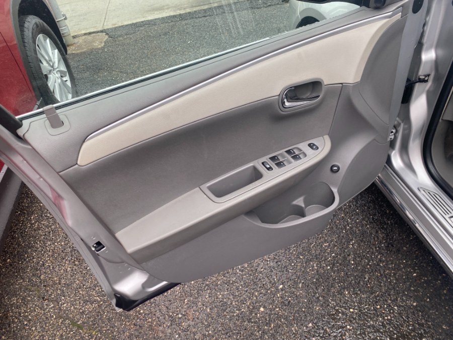 2009 Chevrolet Malibu 4dr Sdn LT w/1LT, available for sale in Middle Village, New York | Middle Village Motors . Middle Village, New York 2009 Chevrolet Malibu 4dr Sdn LT w/1LT, available for sale in Middle Village, New York | Middle Village Motors . Middle Village, New York