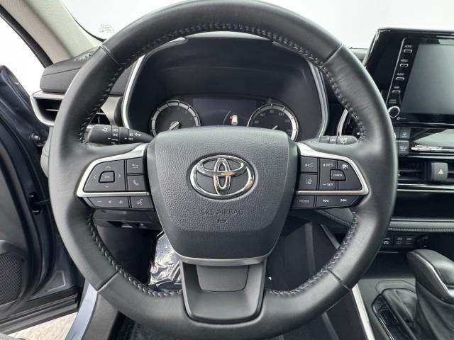 2022 Toyota Highlander XLE AWD, available for sale in Maple Shade, New Jersey | Car Revolution. Maple Shade, New Jersey 2022 Toyota Highlander XLE AWD, available for sale in Maple Shade, New Jersey | Car Revolution. Maple Shade, New Jersey