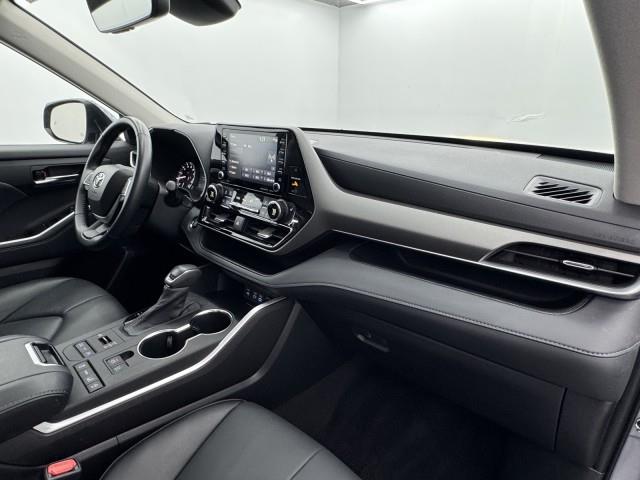 2022 Toyota Highlander XLE AWD, available for sale in Maple Shade, New Jersey | Car Revolution. Maple Shade, New Jersey 2022 Toyota Highlander XLE AWD, available for sale in Maple Shade, New Jersey | Car Revolution. Maple Shade, New Jersey