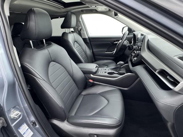 2022 Toyota Highlander XLE AWD, available for sale in Maple Shade, New Jersey | Car Revolution. Maple Shade, New Jersey 2022 Toyota Highlander XLE AWD, available for sale in Maple Shade, New Jersey | Car Revolution. Maple Shade, New Jersey