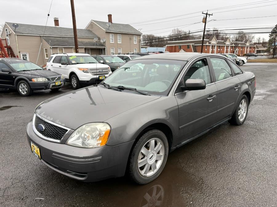 2006 Ford Five Hundred 4dr Sdn SE AWD, available for sale in East Windsor, Connecticut | CT Car Co LLC. East Windsor, Connecticut 2006 Ford Five Hundred 4dr Sdn SE AWD, available for sale in East Windsor, Connecticut | CT Car Co LLC. East Windsor, Connecticut
