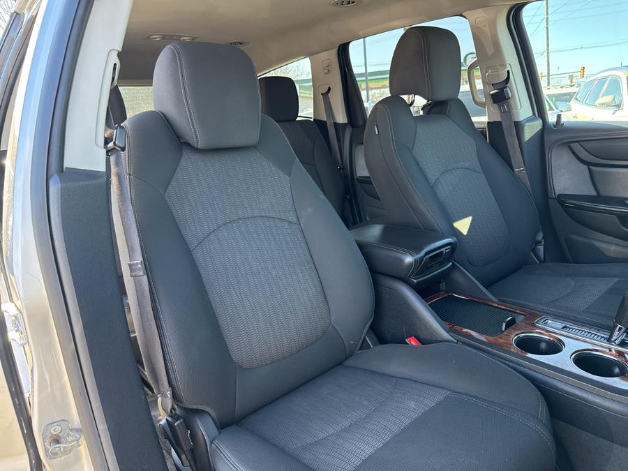 2013 Chevrolet Traverse FWD 4dr LT w/1LT, available for sale in Little Ferry, New Jersey | Victoria Preowned Autos Inc. Little Ferry, New Jersey 2013 Chevrolet Traverse FWD 4dr LT w/1LT, available for sale in Little Ferry, New Jersey | Victoria Preowned Autos Inc. Little Ferry, New Jersey