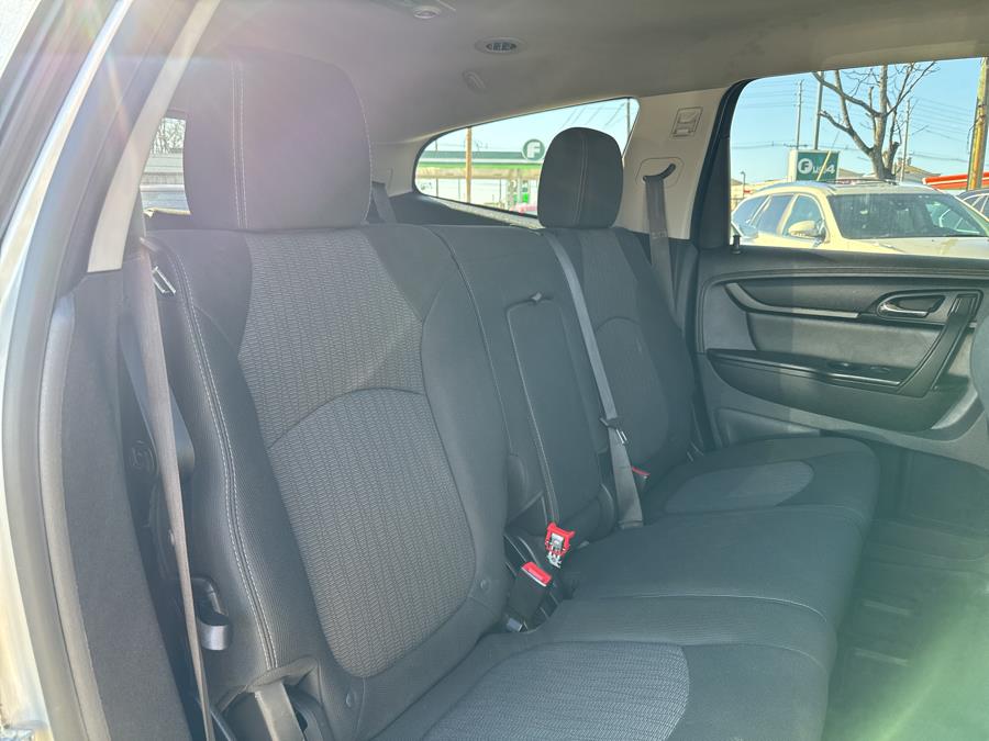 2013 Chevrolet Traverse FWD 4dr LT w/1LT, available for sale in Little Ferry, New Jersey | Victoria Preowned Autos Inc. Little Ferry, New Jersey 2013 Chevrolet Traverse FWD 4dr LT w/1LT, available for sale in Little Ferry, New Jersey | Victoria Preowned Autos Inc. Little Ferry, New Jersey