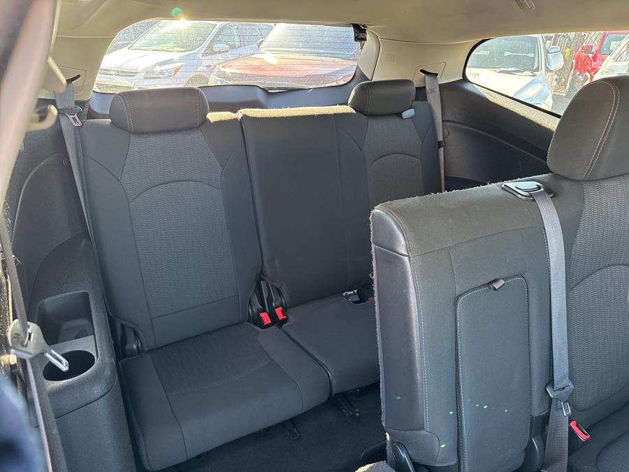 2013 Chevrolet Traverse FWD 4dr LT w/1LT, available for sale in Little Ferry, New Jersey | Victoria Preowned Autos Inc. Little Ferry, New Jersey 2013 Chevrolet Traverse FWD 4dr LT w/1LT, available for sale in Little Ferry, New Jersey | Victoria Preowned Autos Inc. Little Ferry, New Jersey