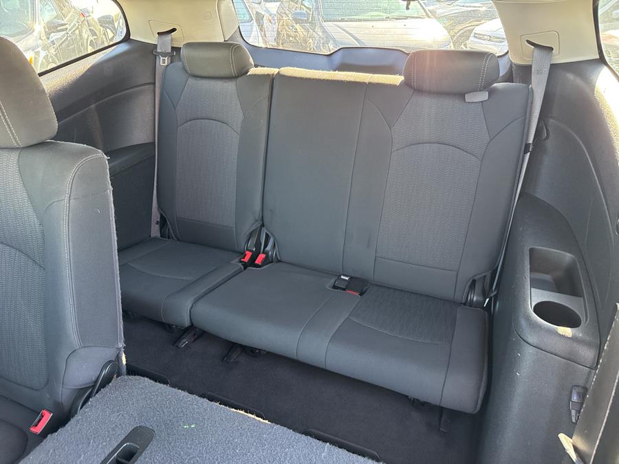 2013 Chevrolet Traverse FWD 4dr LT w/1LT, available for sale in Little Ferry, New Jersey | Victoria Preowned Autos Inc. Little Ferry, New Jersey 2013 Chevrolet Traverse FWD 4dr LT w/1LT, available for sale in Little Ferry, New Jersey | Victoria Preowned Autos Inc. Little Ferry, New Jersey