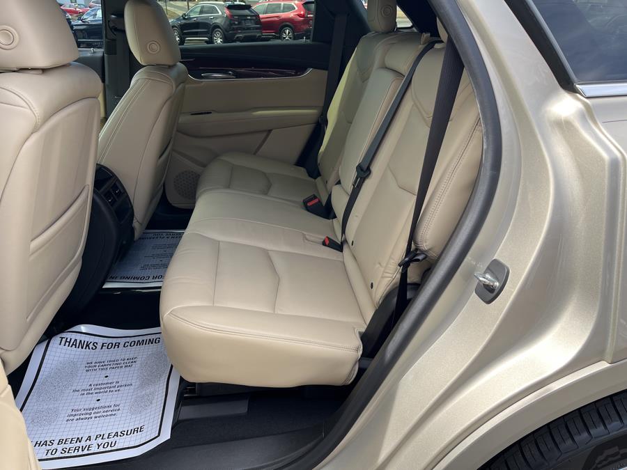 2017 Cadillac XT5 FWD 4dr Premium Luxury, available for sale in Old Saybrook, Connecticut | Saybrook Auto Barn. Old Saybrook, Connecticut 2017 Cadillac XT5 FWD 4dr Premium Luxury, available for sale in Old Saybrook, Connecticut | Saybrook Auto Barn. Old Saybrook, Connecticut