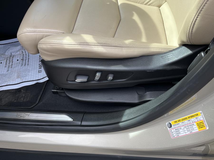2017 Cadillac XT5 FWD 4dr Premium Luxury, available for sale in Old Saybrook, Connecticut | Saybrook Auto Barn. Old Saybrook, Connecticut 2017 Cadillac XT5 FWD 4dr Premium Luxury, available for sale in Old Saybrook, Connecticut | Saybrook Auto Barn. Old Saybrook, Connecticut
