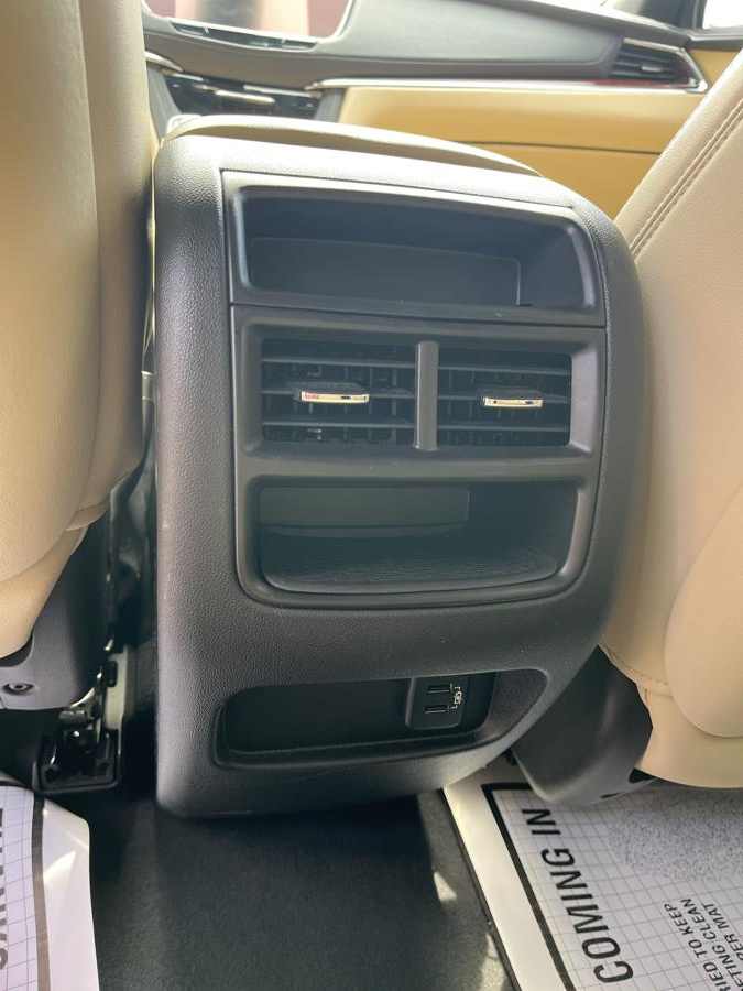 2017 Cadillac XT5 FWD 4dr Premium Luxury, available for sale in Old Saybrook, Connecticut | Saybrook Auto Barn. Old Saybrook, Connecticut 2017 Cadillac XT5 FWD 4dr Premium Luxury, available for sale in Old Saybrook, Connecticut | Saybrook Auto Barn. Old Saybrook, Connecticut