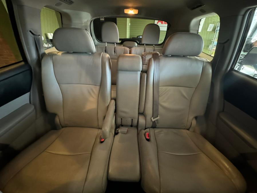2011 Toyota Highlander 4WD 4dr V6 SE, available for sale in West Hartford, Connecticut | AutoMax. West Hartford, Connecticut 2011 Toyota Highlander 4WD 4dr V6 SE, available for sale in West Hartford, Connecticut | AutoMax. West Hartford, Connecticut