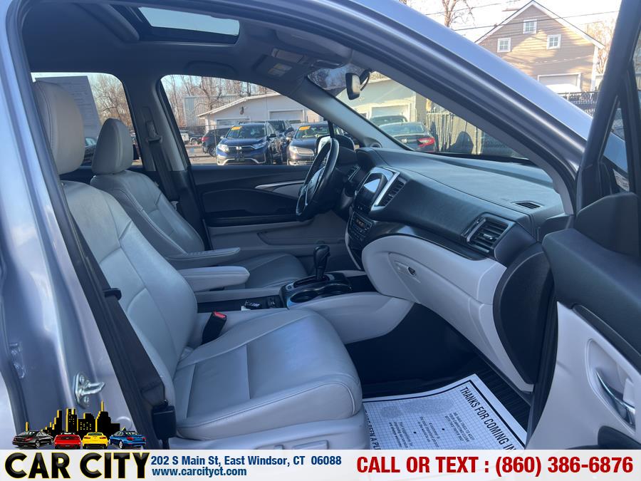 2017 Honda Pilot EX-L AWD, available for sale in East Windsor, Connecticut | Car City LLC. East Windsor, Connecticut 2017 Honda Pilot EX-L AWD, available for sale in East Windsor, Connecticut | Car City LLC. East Windsor, Connecticut
