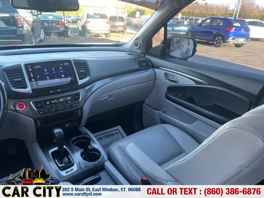 2017 Honda Pilot EX-L AWD, available for sale in East Windsor, Connecticut | Car City LLC. East Windsor, Connecticut 2017 Honda Pilot EX-L AWD, available for sale in East Windsor, Connecticut | Car City LLC. East Windsor, Connecticut