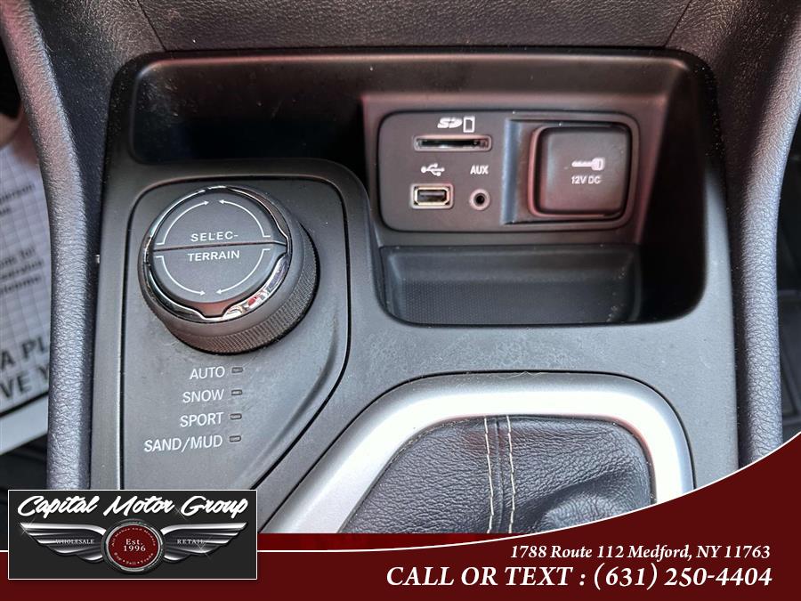 2014 Jeep Cherokee 4WD 4dr Limited, available for sale in Medford, New York | Capital Motor Group Inc. Medford, New York 2014 Jeep Cherokee 4WD 4dr Limited, available for sale in Medford, New York | Capital Motor Group Inc. Medford, New York