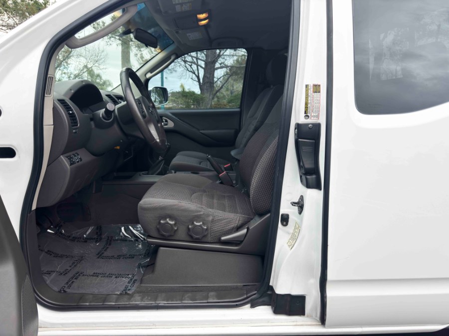 2006 Nissan Frontier Nismo King Cab V6 Manual 4WD, available for sale in Lake Forest, California | Pacific Green Line. Lake Forest, California 2006 Nissan Frontier Nismo King Cab V6 Manual 4WD, available for sale in Lake Forest, California | Pacific Green Line. Lake Forest, California