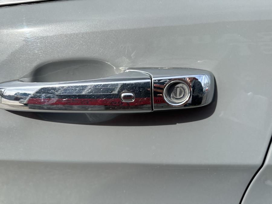 2014 Jeep Grand Cherokee 4WD 4dr Limited, available for sale in Worcester, Massachusetts | Worcester Auto Outlet LLC. Worcester, Massachusetts 2014 Jeep Grand Cherokee 4WD 4dr Limited, available for sale in Worcester, Massachusetts | Worcester Auto Outlet LLC. Worcester, Massachusetts