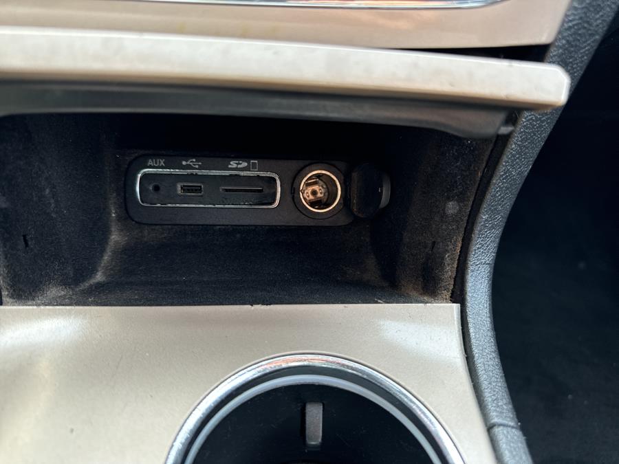 2014 Jeep Grand Cherokee 4WD 4dr Limited, available for sale in Worcester, Massachusetts | Worcester Auto Outlet LLC. Worcester, Massachusetts 2014 Jeep Grand Cherokee 4WD 4dr Limited, available for sale in Worcester, Massachusetts | Worcester Auto Outlet LLC. Worcester, Massachusetts