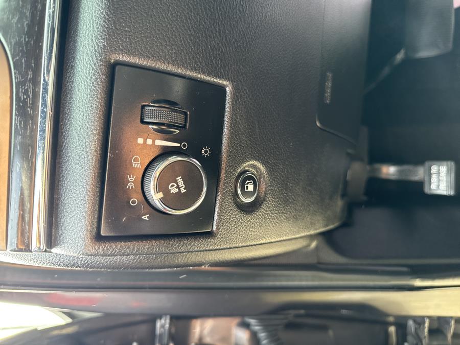 2014 Jeep Grand Cherokee 4WD 4dr Limited, available for sale in Worcester, Massachusetts | Worcester Auto Outlet LLC. Worcester, Massachusetts 2014 Jeep Grand Cherokee 4WD 4dr Limited, available for sale in Worcester, Massachusetts | Worcester Auto Outlet LLC. Worcester, Massachusetts