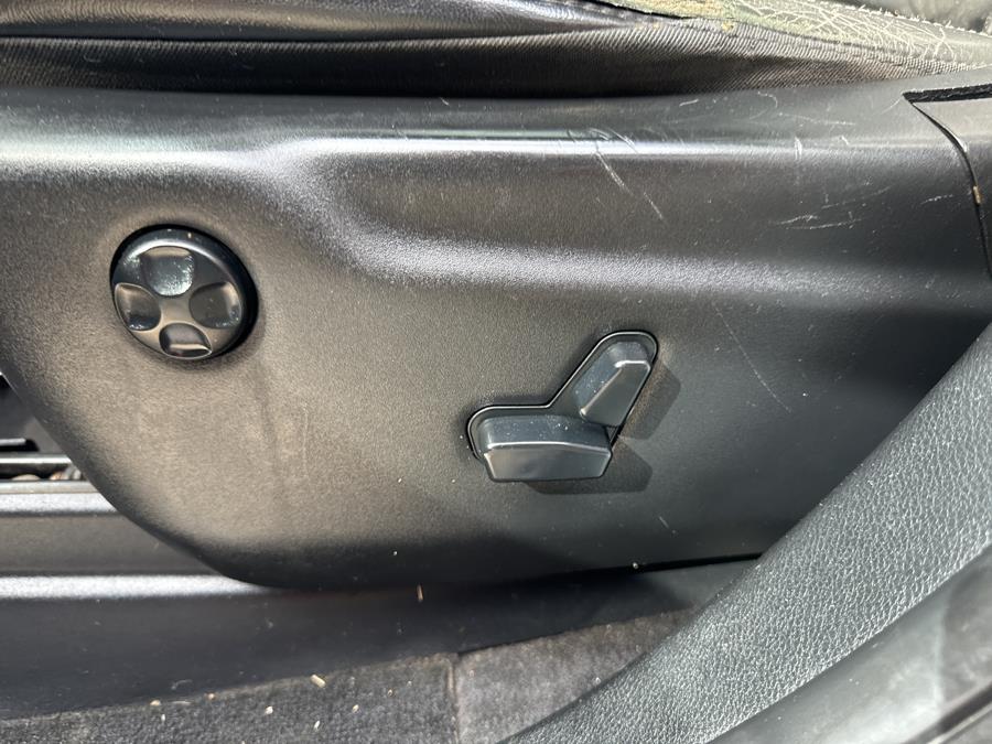 2014 Jeep Grand Cherokee 4WD 4dr Limited, available for sale in Worcester, Massachusetts | Worcester Auto Outlet LLC. Worcester, Massachusetts 2014 Jeep Grand Cherokee 4WD 4dr Limited, available for sale in Worcester, Massachusetts | Worcester Auto Outlet LLC. Worcester, Massachusetts