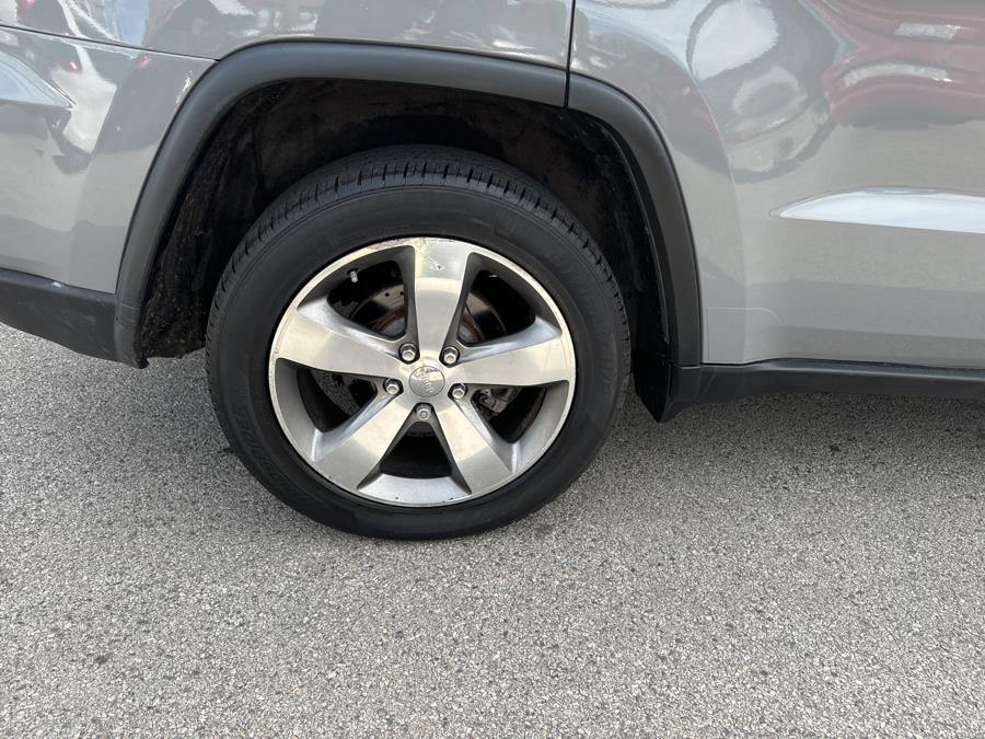 2014 Jeep Grand Cherokee 4WD 4dr Limited, available for sale in Worcester, Massachusetts | Worcester Auto Outlet LLC. Worcester, Massachusetts 2014 Jeep Grand Cherokee 4WD 4dr Limited, available for sale in Worcester, Massachusetts | Worcester Auto Outlet LLC. Worcester, Massachusetts