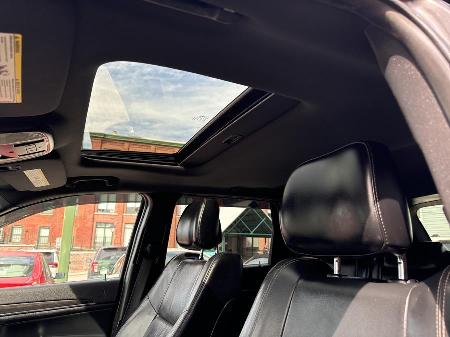 2014 Jeep Grand Cherokee 4WD 4dr Limited, available for sale in Worcester, Massachusetts | Worcester Auto Outlet LLC. Worcester, Massachusetts 2014 Jeep Grand Cherokee 4WD 4dr Limited, available for sale in Worcester, Massachusetts | Worcester Auto Outlet LLC. Worcester, Massachusetts