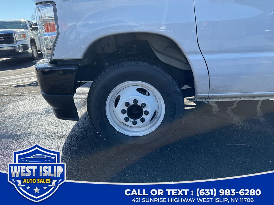 2022 Ford E-Series Cutaway E-350 DRW 158" WB, available for sale in West Islip, New York | West Islip Auto Sales. West Islip, New York 2022 Ford E-Series Cutaway E-350 DRW 158" WB, available for sale in West Islip, New York | West Islip Auto Sales. West Islip, New York