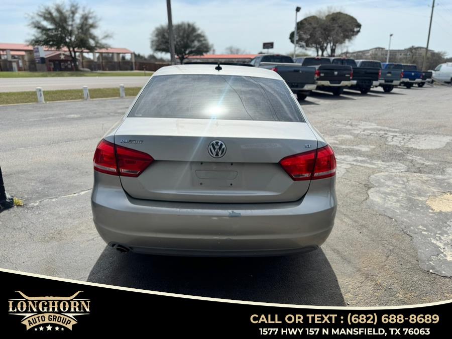 2012 Volkswagen Passat 4dr Sdn 2.5L Auto SE w/Sunroof & Nav PZEV, available for sale in Mansfield, Texas | Longhorn Auto Group. Mansfield, Texas 2012 Volkswagen Passat 4dr Sdn 2.5L Auto SE w/Sunroof & Nav PZEV, available for sale in Mansfield, Texas | Longhorn Auto Group. Mansfield, Texas