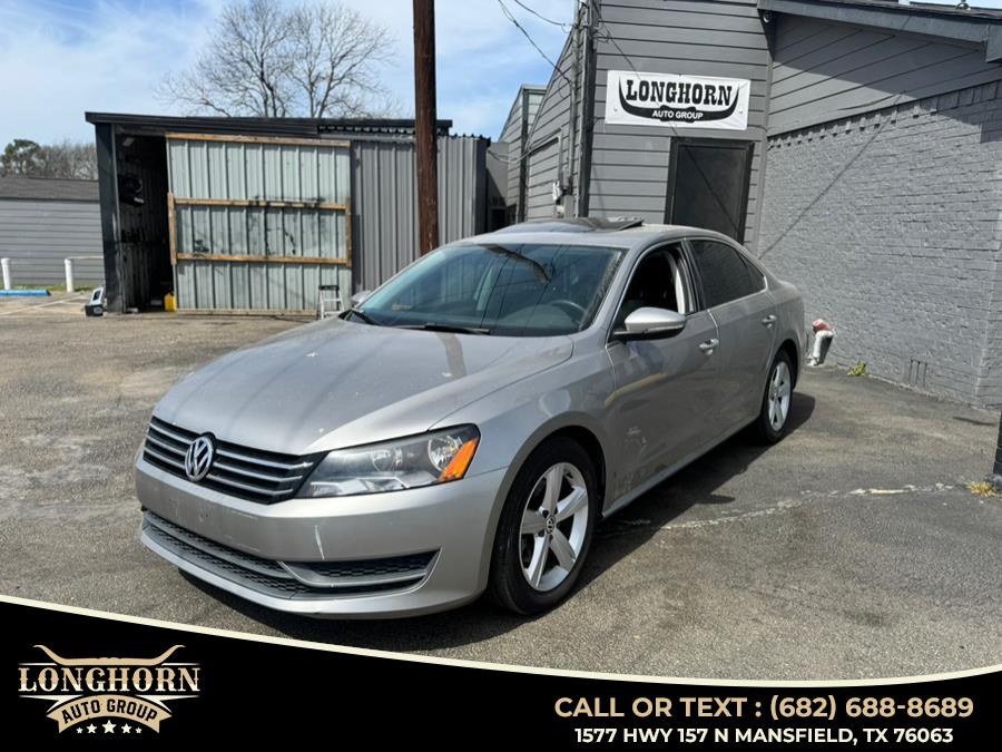 2012 Volkswagen Passat 4dr Sdn 2.5L Auto SE w/Sunroof & Nav PZEV, available for sale in Mansfield, Texas | Longhorn Auto Group. Mansfield, Texas 2012 Volkswagen Passat 4dr Sdn 2.5L Auto SE w/Sunroof & Nav PZEV, available for sale in Mansfield, Texas | Longhorn Auto Group. Mansfield, Texas